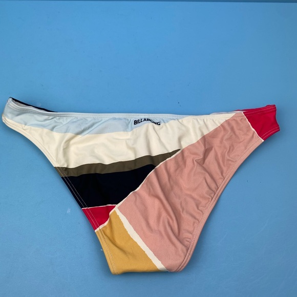 Billabong Bikini Bottoms. NWT. - Picture 2 of 6